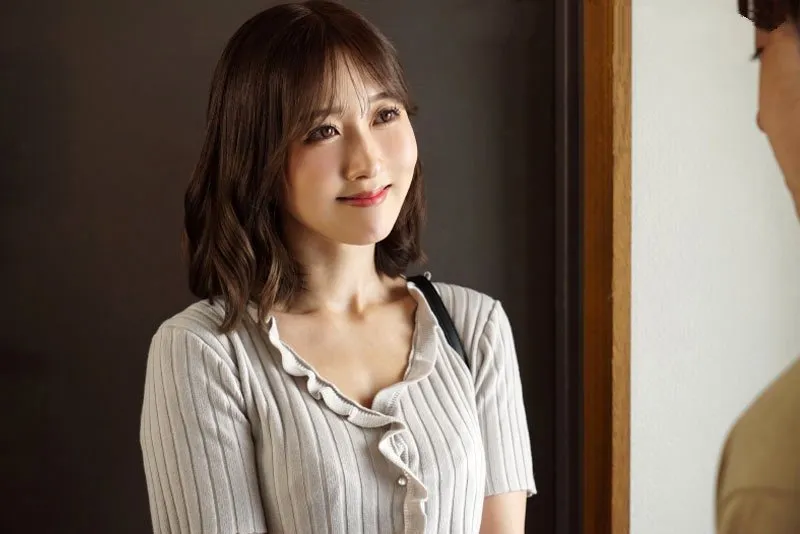 Cô vợ về nhà bố mẹ đẻ sau cuộc cãi nhau, ông chồng rủ cô bạn thân về nhà tâm sự…